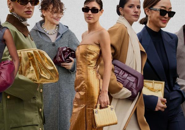 Sexy Clutches: How to Buy & Wear a Designer Clutch Bag